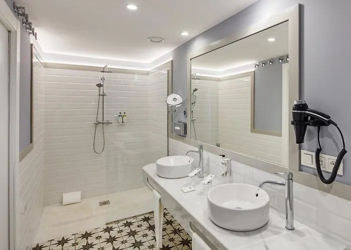 Sercotel Aparthotel Granada